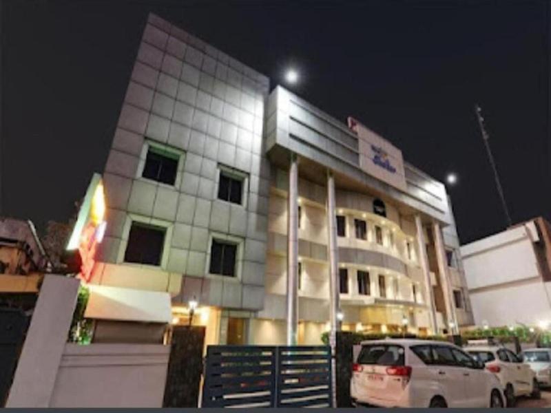 Hotel Shelter image