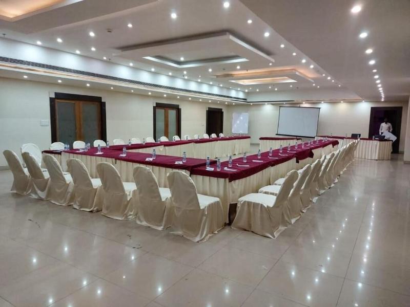 Hotel Shelter image