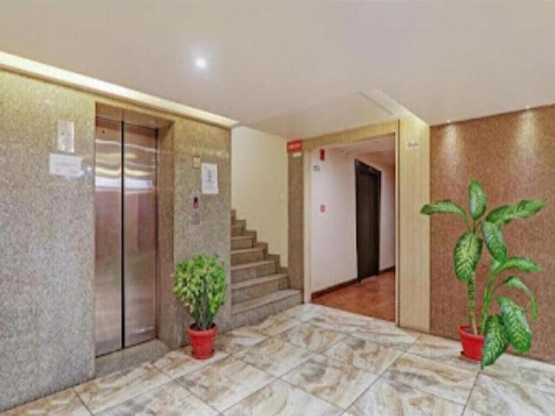 Hotel Shelter image