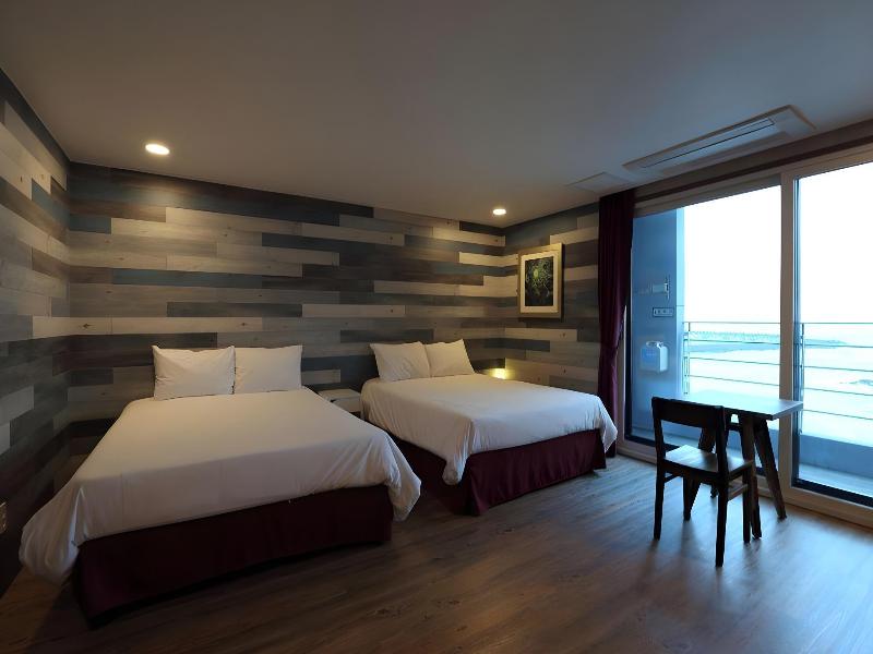 Hotel52 — photo 7