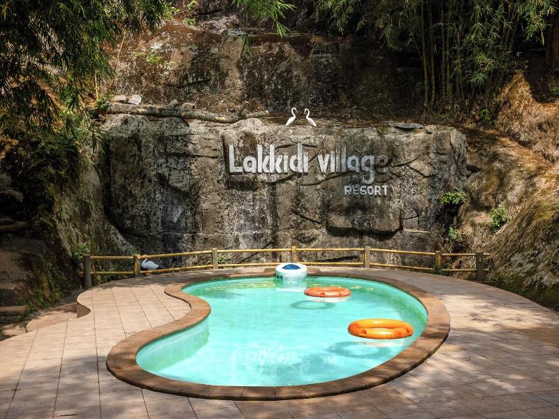 Nexstay Lakkidi Village