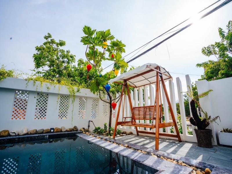 Lip Lip Villa image