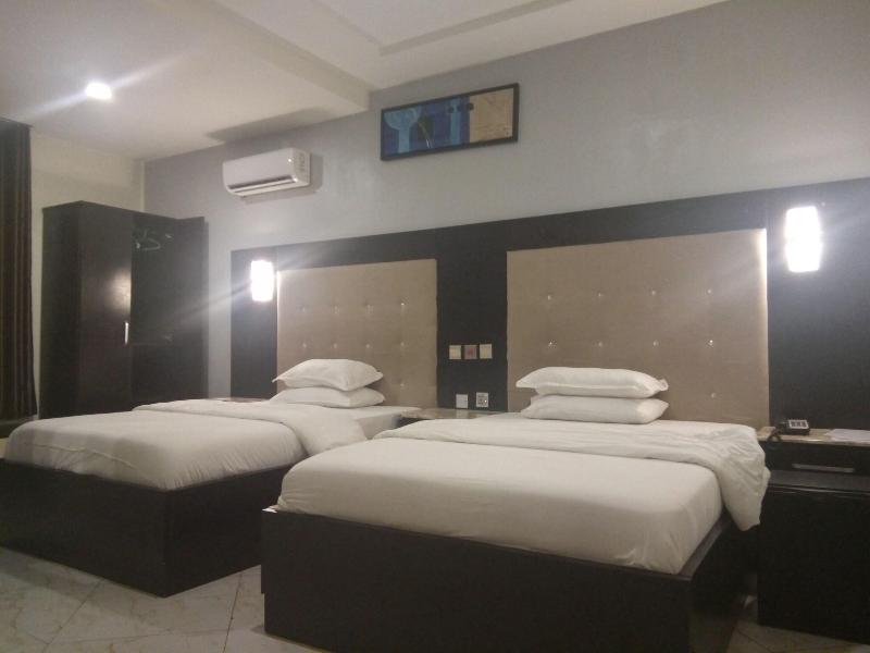 De Gladys Hotel, Enugu
