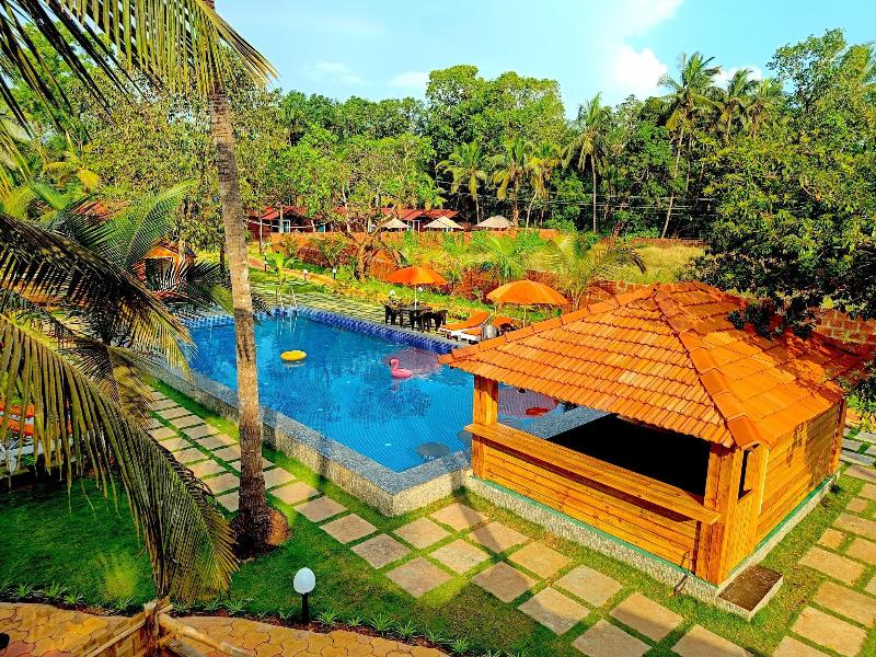 Cocoteros Resort image