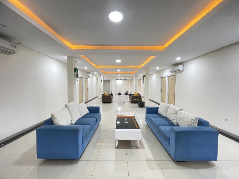 Hotel Lengkong 2 image