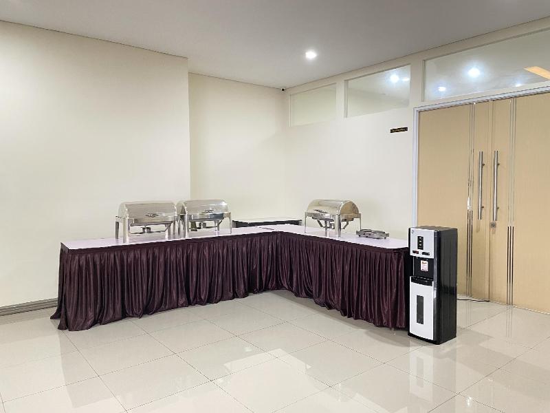 Hotel Lengkong 2 image