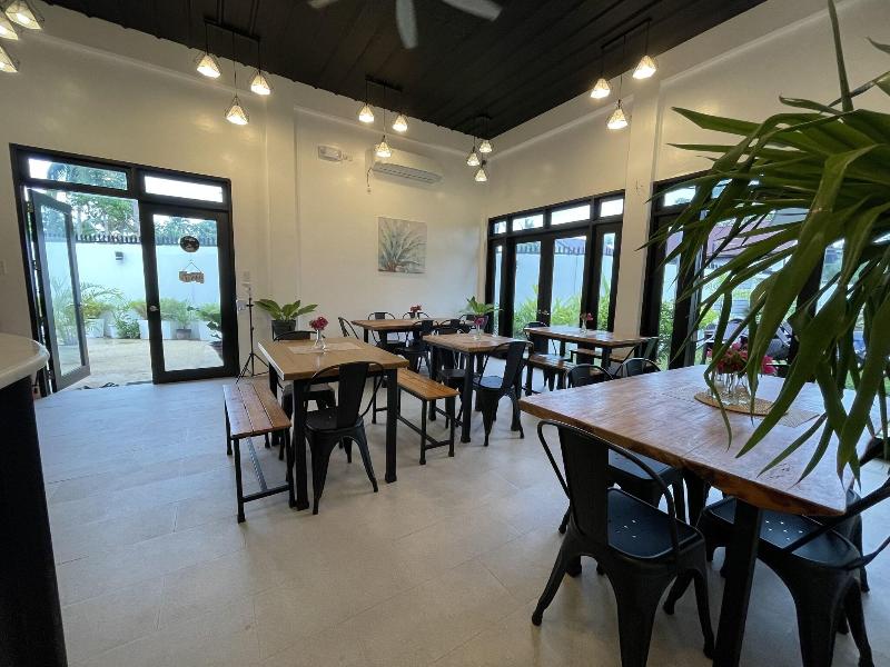 Thistle Inn image