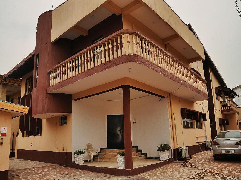 Jolie Suites image