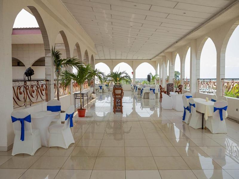 Hotel Hibiscus Louis image