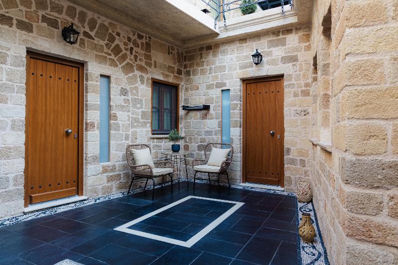 Chateau Anax Boutique Hotel