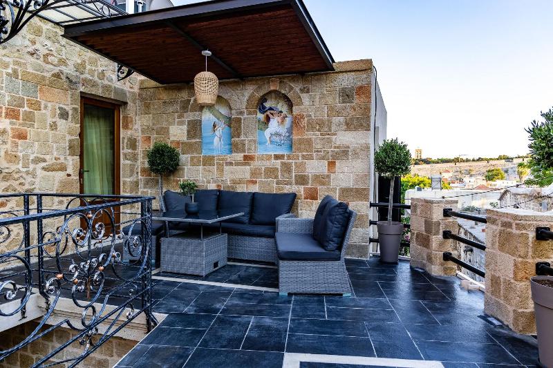 Chateau Anax Boutique Hotel