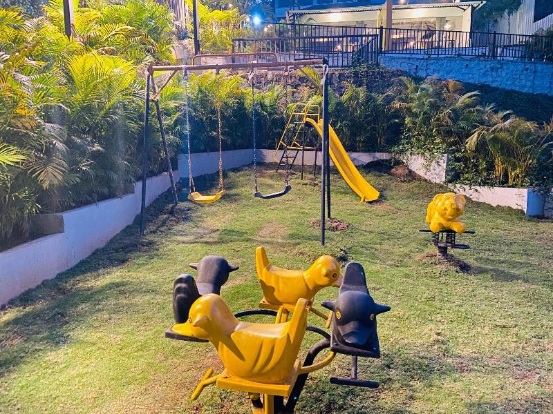 7 Monkey Hills Resort By Spicy Mango image