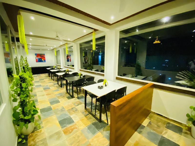 7 Monkey Hills Resort By Spicy Mango image