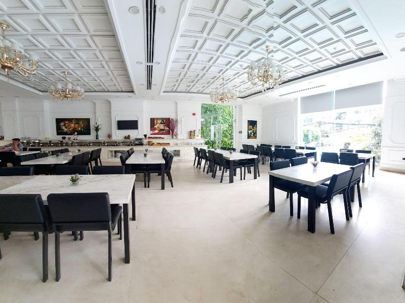 Acnos Grand Hotel image