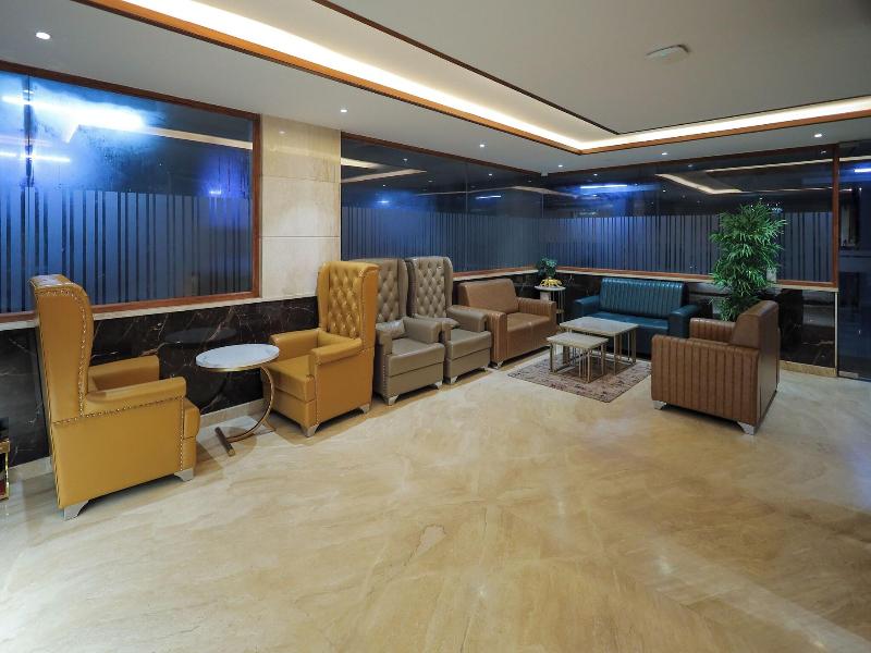 Royal Plaza Suites