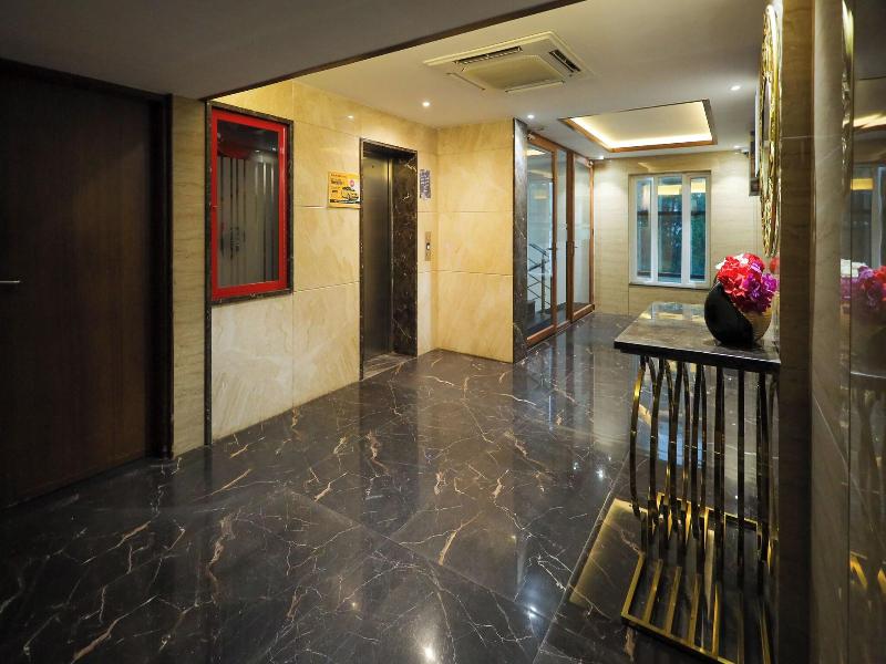 Royal Plaza Suites