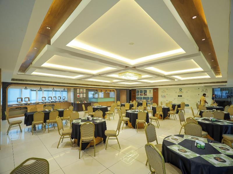 Royal Plaza Suites