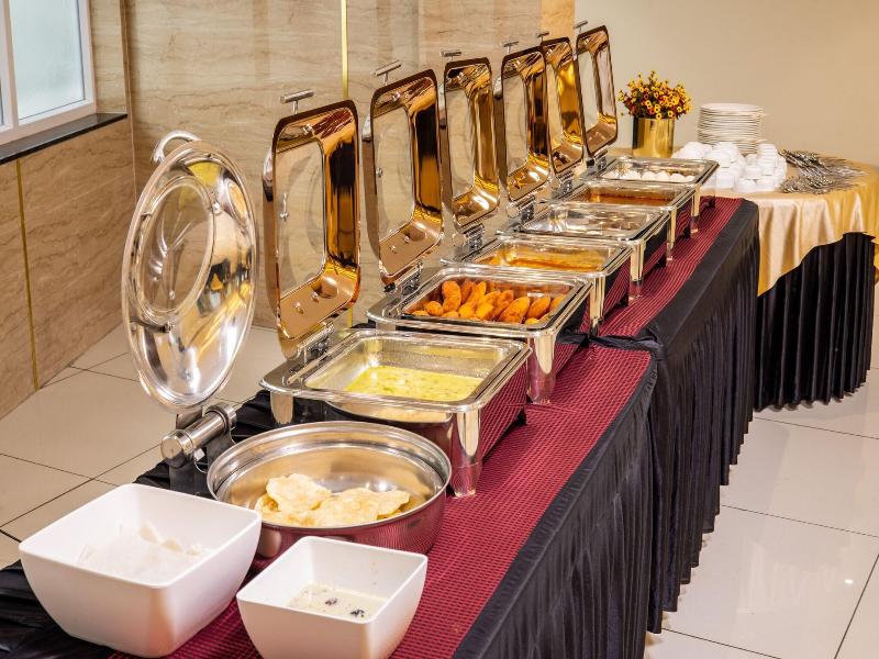Royal Plaza Suites