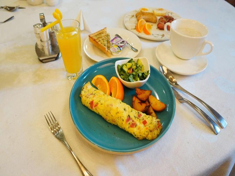Royal House Hotel 2 image