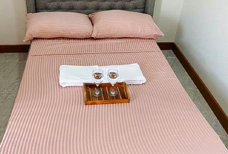 Leonila S Travellers Inn image