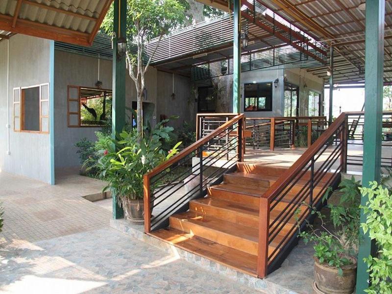 Baan Alisa Bed And Breakfast image