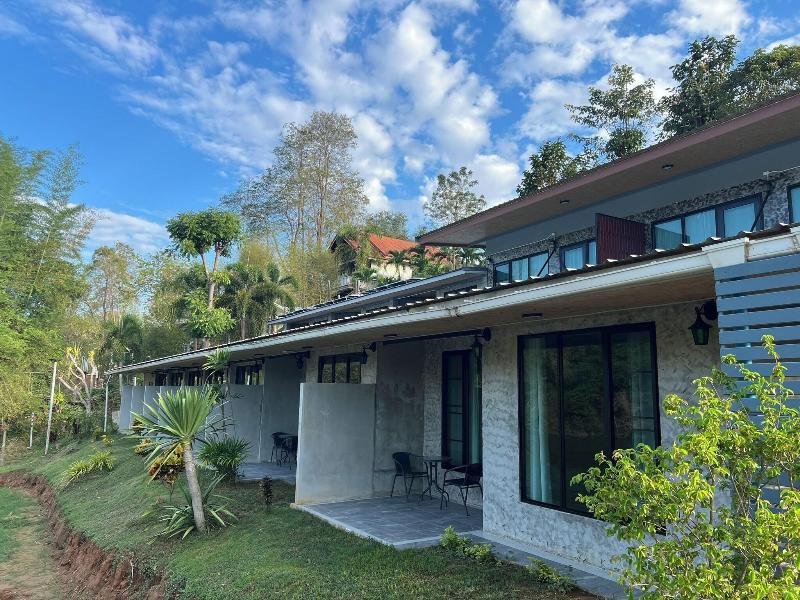 Baan Alisa Bed And Breakfast image