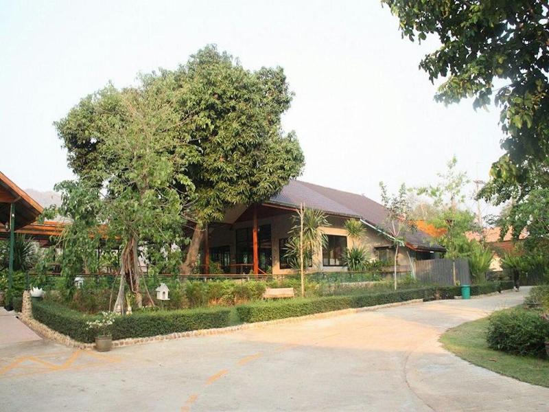 Baan Alisa Bed And Breakfast image