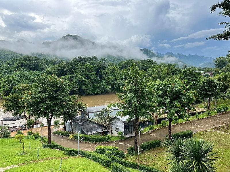 Baan Alisa Bed And Breakfast image