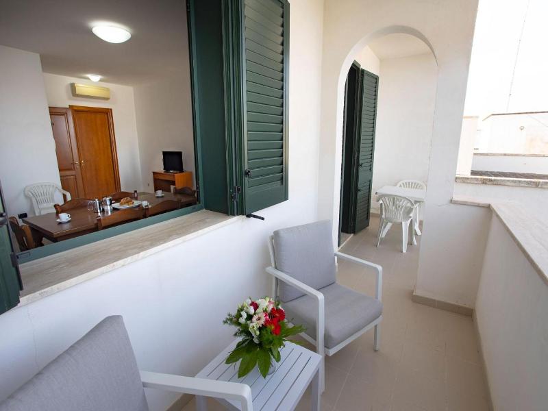 Villa Altomare image