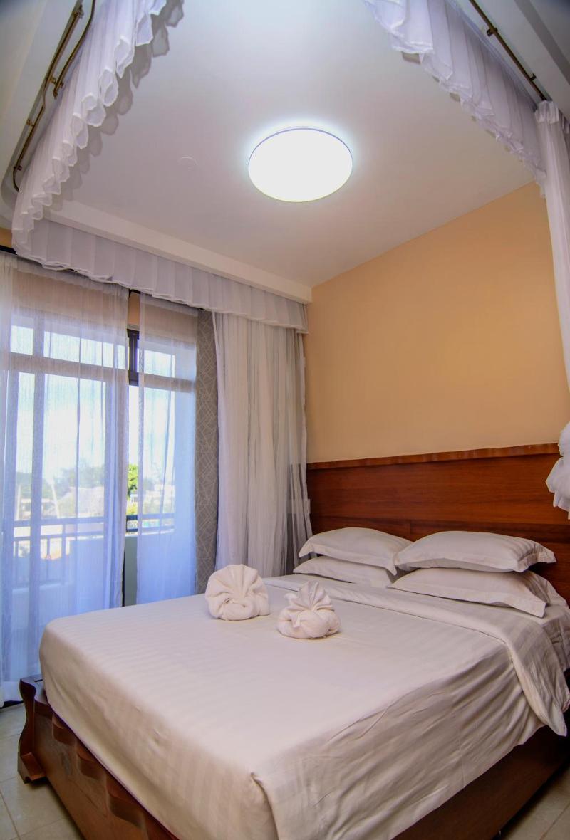 Hotel Comster Mtwapa image