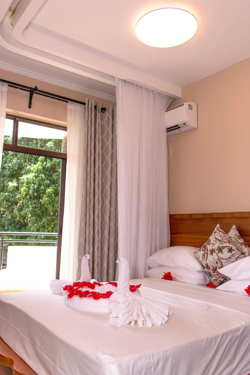 Hotel Comster Mtwapa image