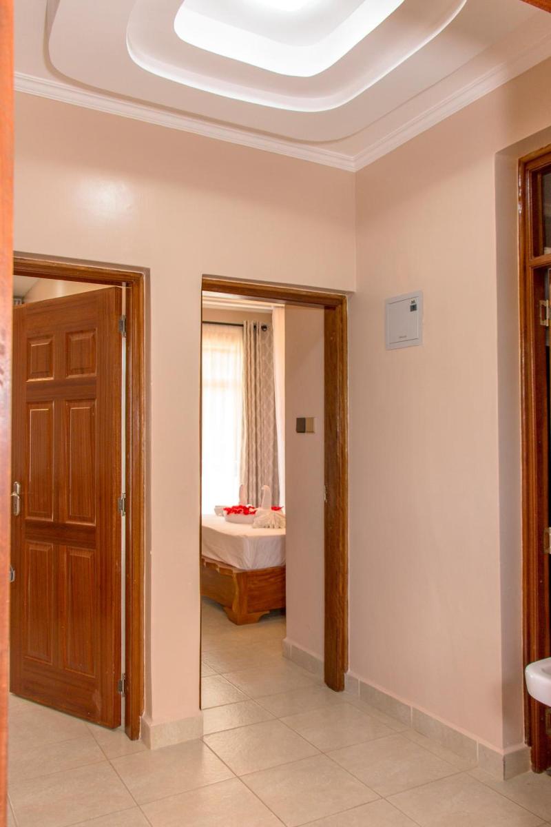 Hotel Comster Mtwapa image