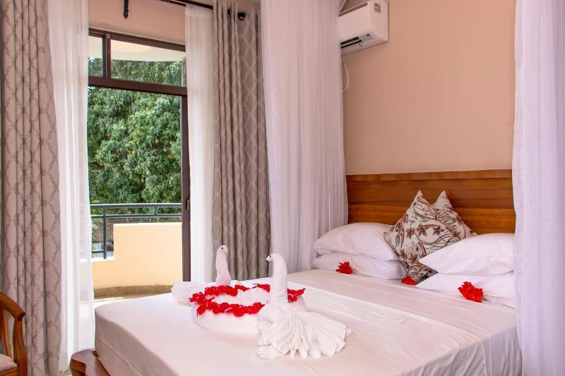 Hotel Comster Mtwapa image