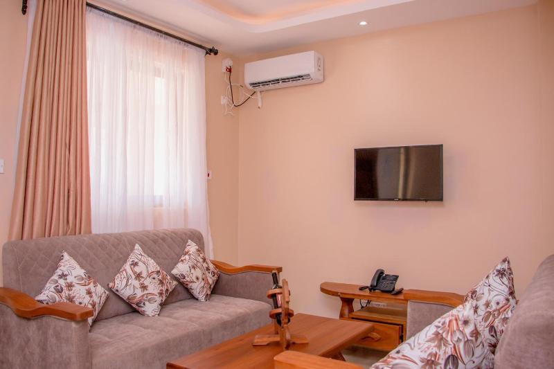 Hotel Comster Mtwapa image