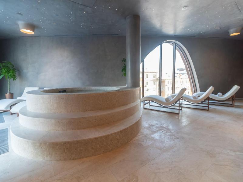 The Veil Hotel image