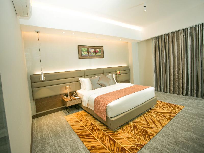 Hotel Omni Residency image