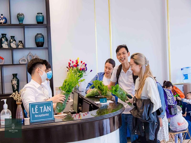 Minh Long Hotel image