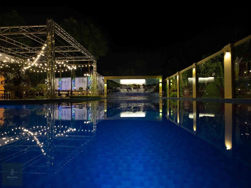 Minh Long Hotel image