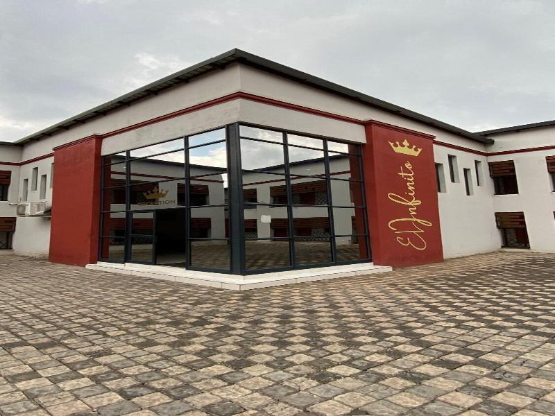 El Infinito Lifestyle Lodge image