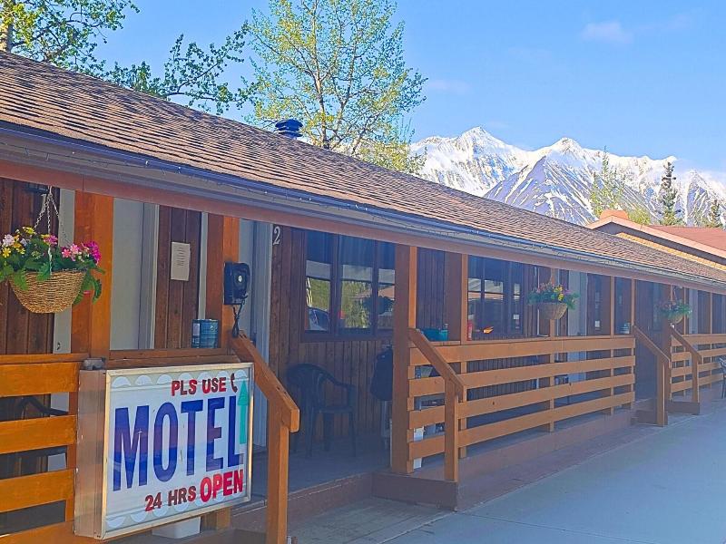 Cozy Corner Motel Restaurant