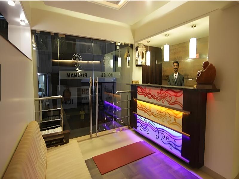 Hotel Poonam — exterior view