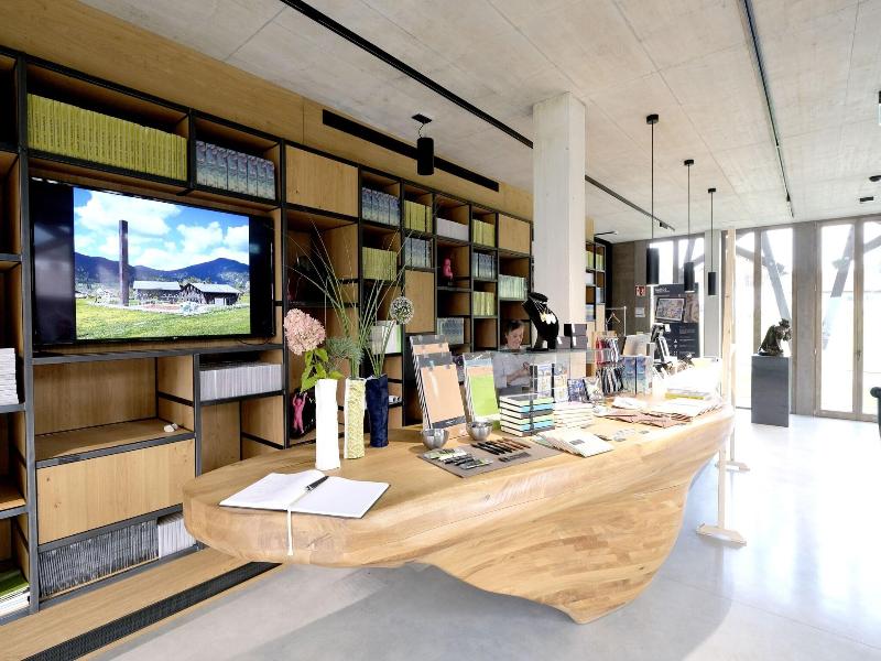 Lartor Resort image