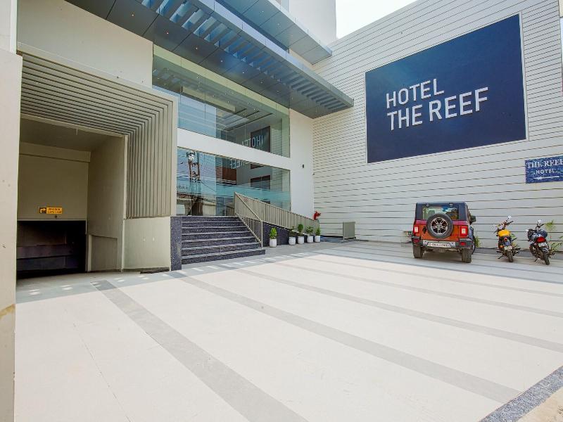 Hotel The Reef image