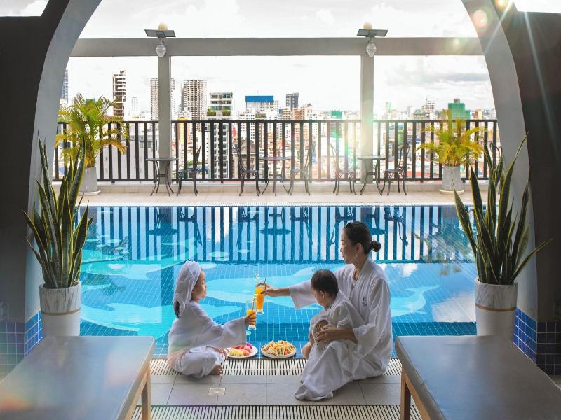 The Onra Hotel image