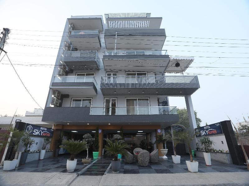 Sky Suites image