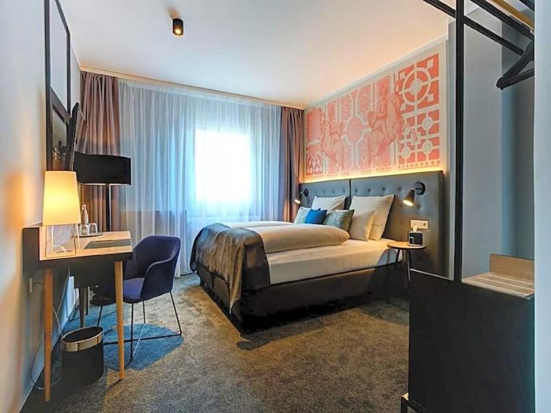 Yors Boutique Hotel image
