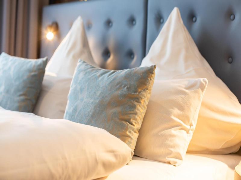 Yors Boutique Hotel image