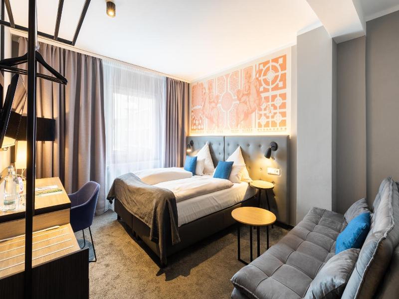 Yors Boutique Hotel image