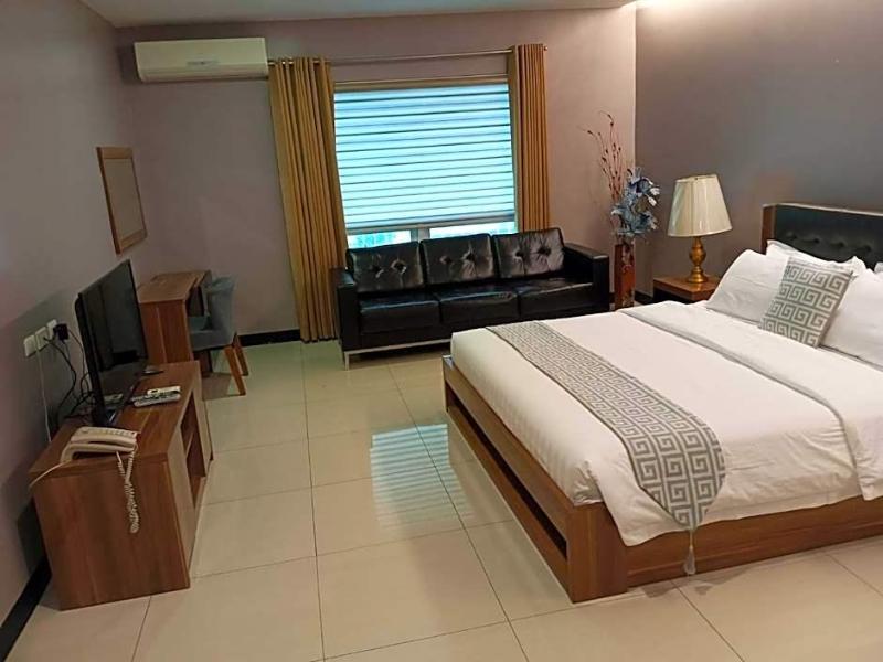 Ybc Grand Hotel image