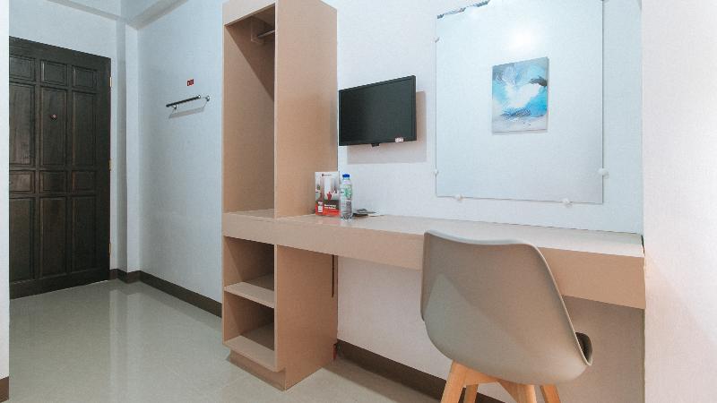 Reddoorz Near Iloilo International Airport image